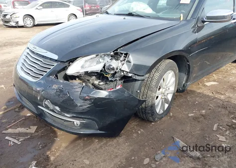 2013 Chrysler 200 Limited из США, поврежденный, VIN 1C3CCBCG7DN602013